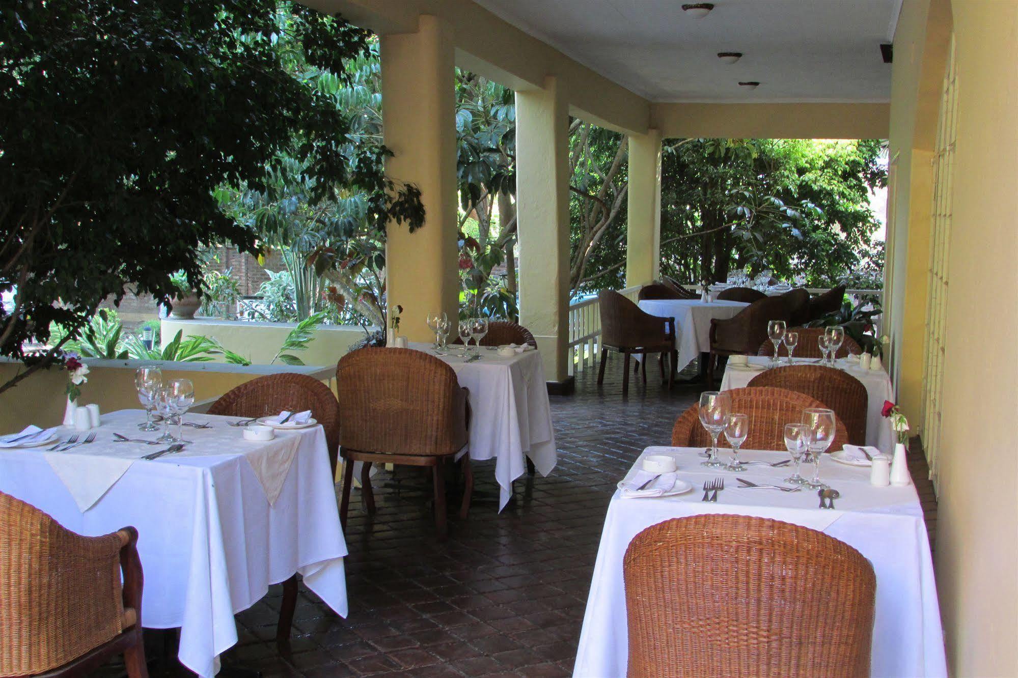 Casa Mia Lodge & Restaurant Блантайр Экстерьер фото